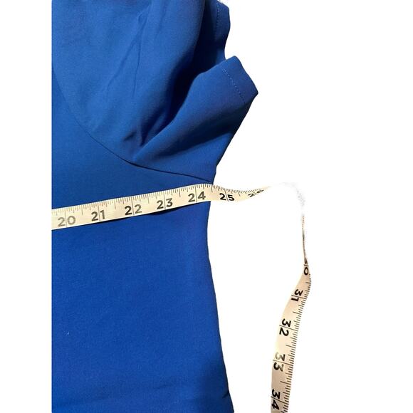 FIGS Casma 3 Pocket Scrub Top Women's Size XXL V Neck Royal Blue - Picture 4 of 5